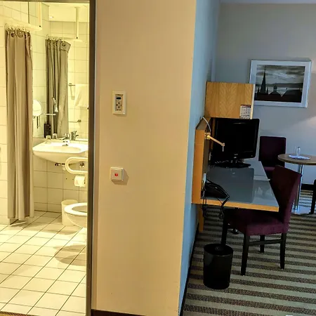 Hotel Mercure Am Dom 3*