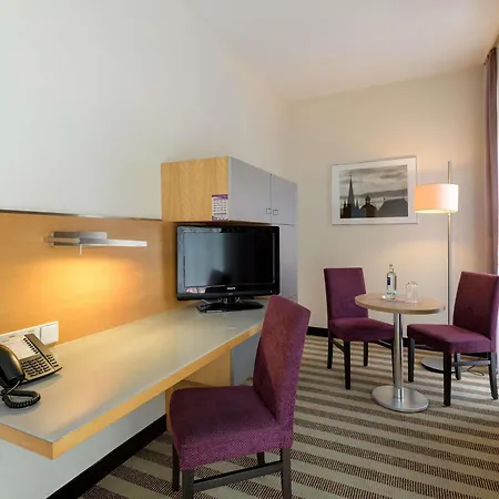 Mercure Am Dom 3* אאכן