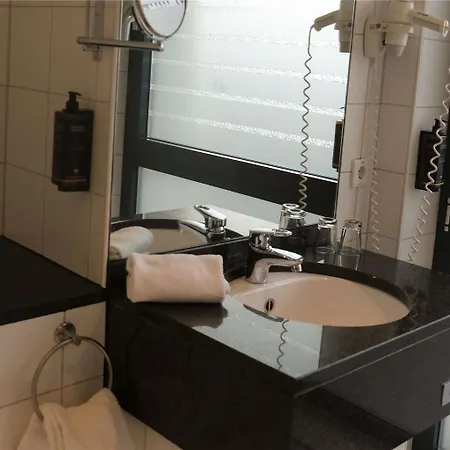Mercure Am Dom 3*