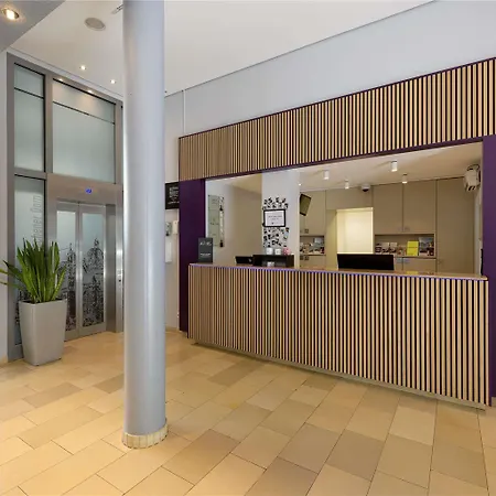 Mercure Am Dom 3*
