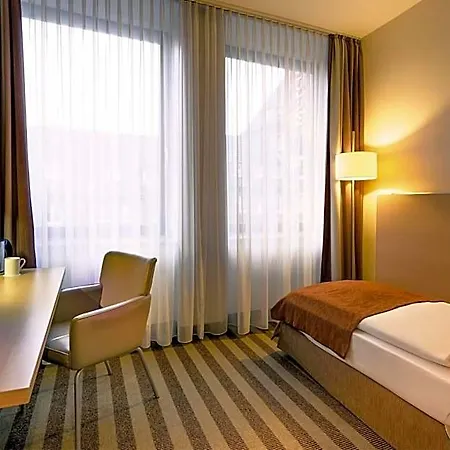 Mercure Am Dom Szálloda