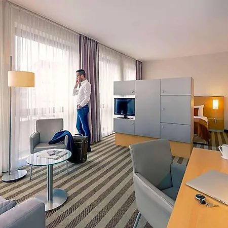 Mercure Am Dom Szálloda 3*