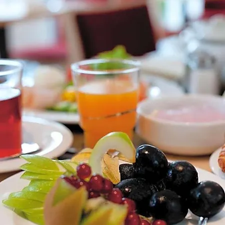 Mercure Am Dom 3*