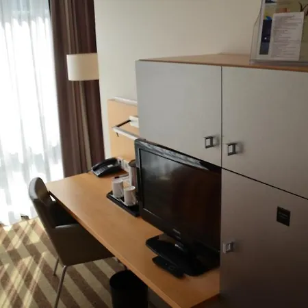 Mercure Am Dom מלון אאכן