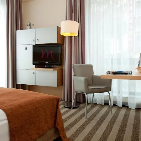 Mercure Am Dom מלון