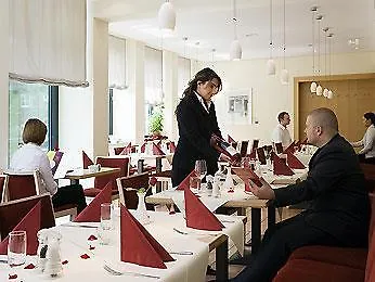 Mercure Am Dom 3*