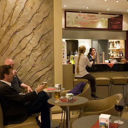 Mercure Am Dom 3*