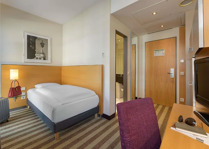 Mercure Am Dom 3*