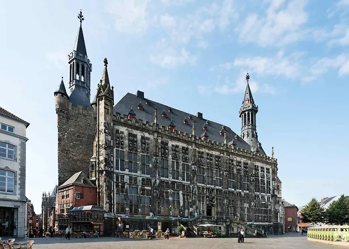 Mercure Am Dom 3*